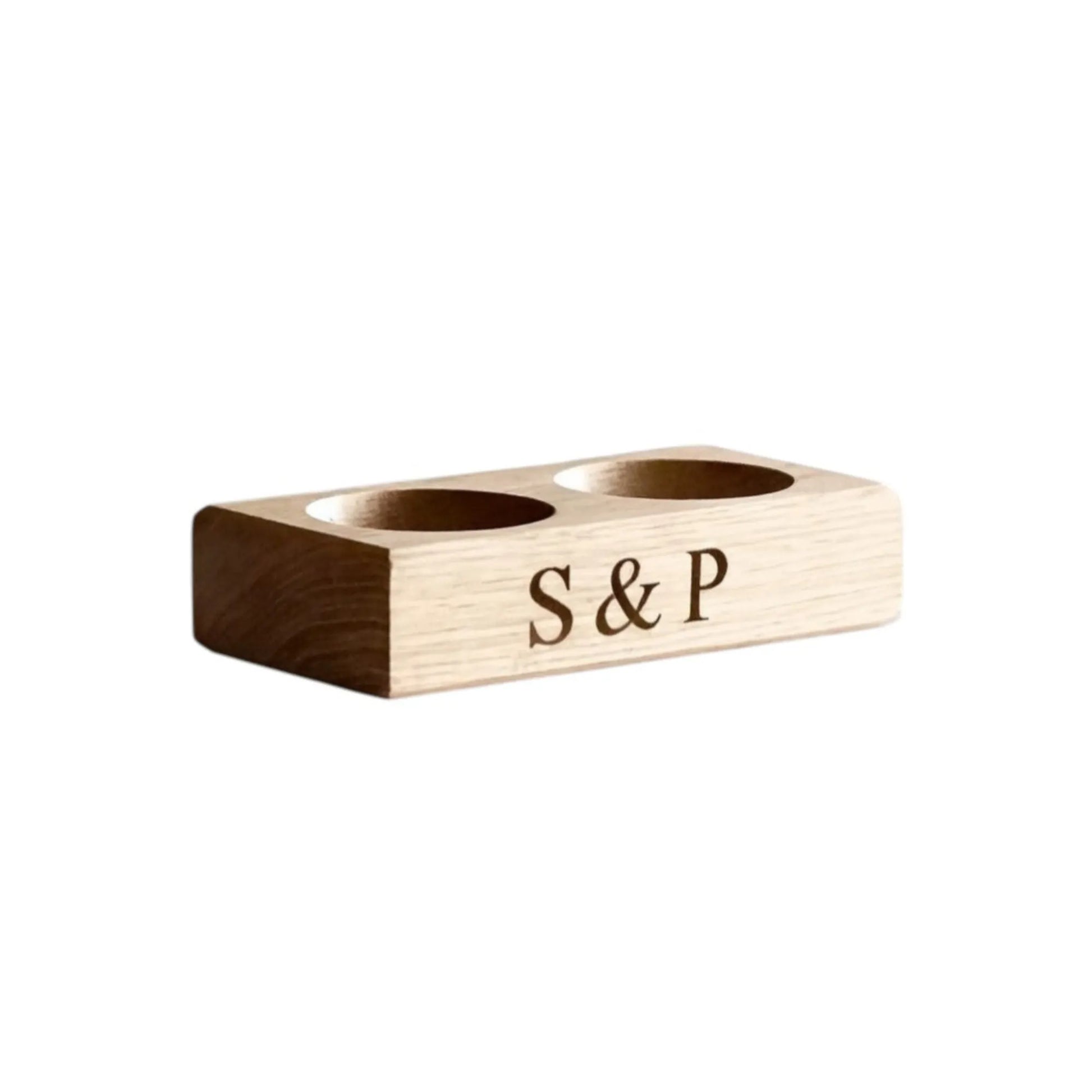 Handmade oak salt and pepper tray engraved with “S & P” — elegant wooden spice pinch pot handcrafted in the UK, perfect for kitchens, dining tables and thoughtful foodie gifts.