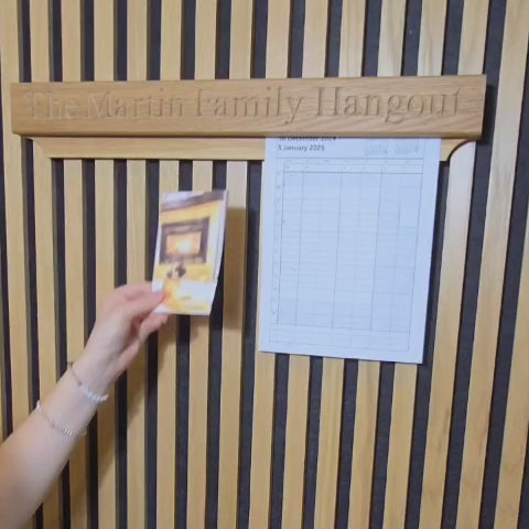 Personalised Oak Gravity Bar – Artwork & Photo Display