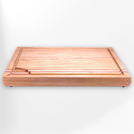 A Solid oak chopping board. This is available as non personalized edition.